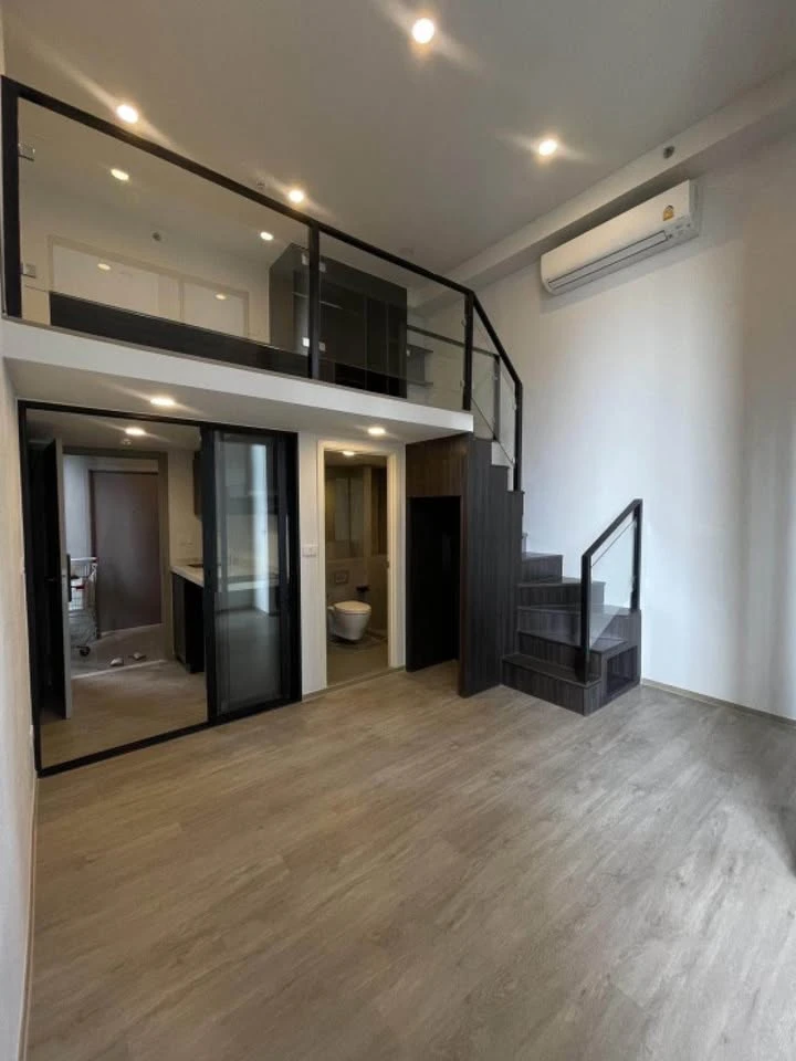 Selling The Origin Plug & Play Ramintra. A comfortable, high-ceilinged, spacious unit in a great location with unobstructed views. Book now!