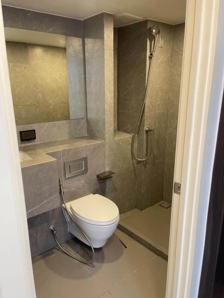 Selling The Origin Plug & Play Ramintra. A comfortable, high-ceilinged, spacious unit in a great location with unobstructed views. Book now!