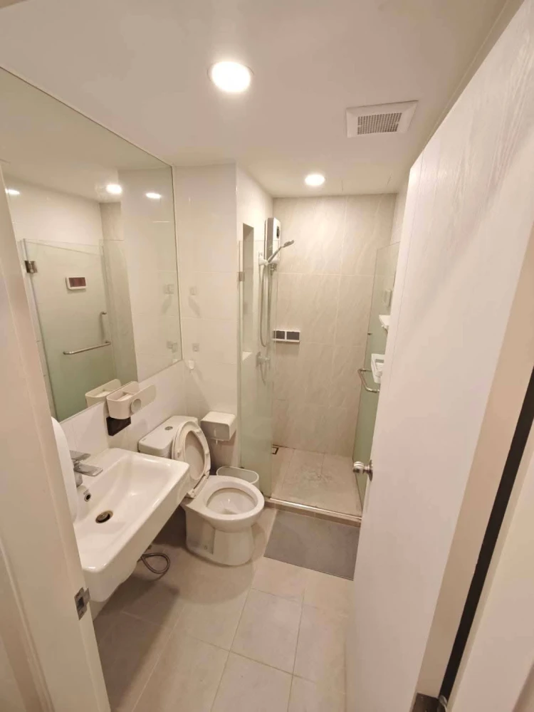 Selling The Origin Ramintra 83 Station, 4th floor, garden view, fully furnished, ready to move in. Book now!