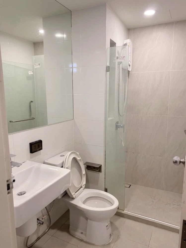 Selling The Origin Ramintra 83 Station, 8th floor, fully furnished, ready to move in immediately. Buy now!