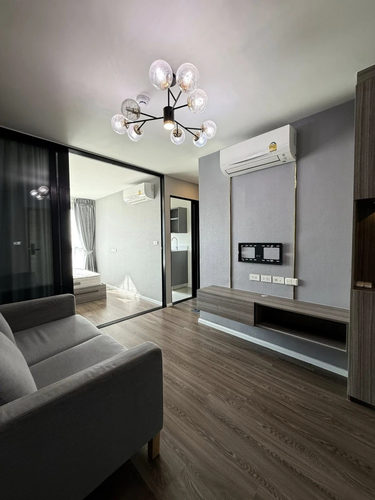 Selling The Origin Ladprao-Bangkapi condo. Walking distance to The Mall Bangkapi, Makro, Tawanna, and Nomjit. Comes with many freebies. Don't miss out