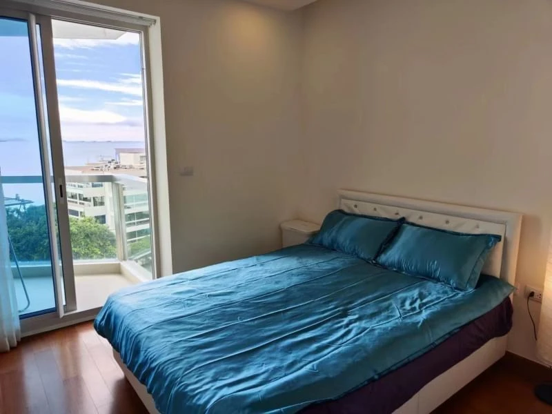 For sale: The Palm Wongamat Beach Pattaya, 7th floor, sea view, fully furnished, reserve now.