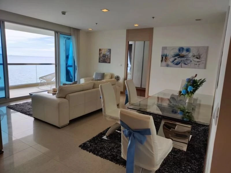 For sale: The Palm Wongamat Beach Pattaya, 7th floor, sea view, fully furnished, reserve now.