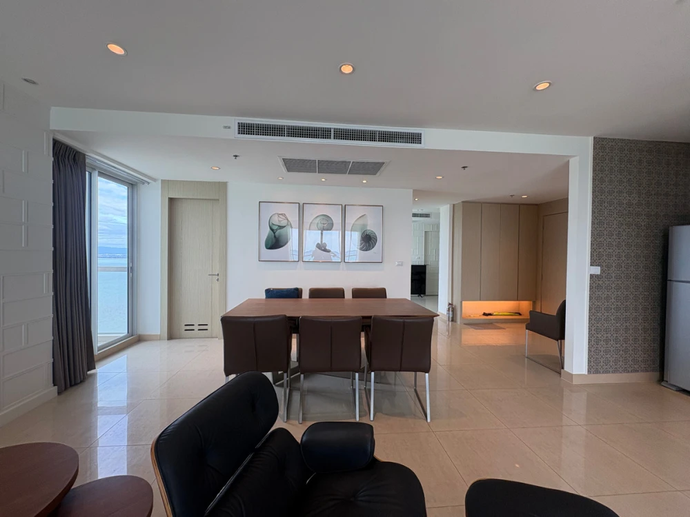 For sale: The Palm Wongamat Beach Pattaya, a nice room, good location, complete amenities, beautiful view, reserve now!