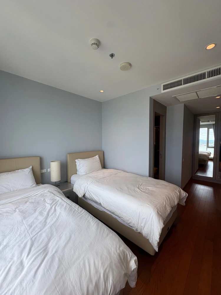 For sale: The Palm Wongamat Beach Pattaya, a nice room, good location, complete amenities, beautiful view, reserve now!