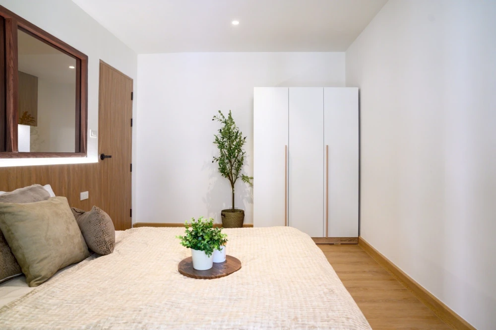 Ready-to-move-in condo for sale at The Parkland Bangna. Fully furnished and spacious. Book now!