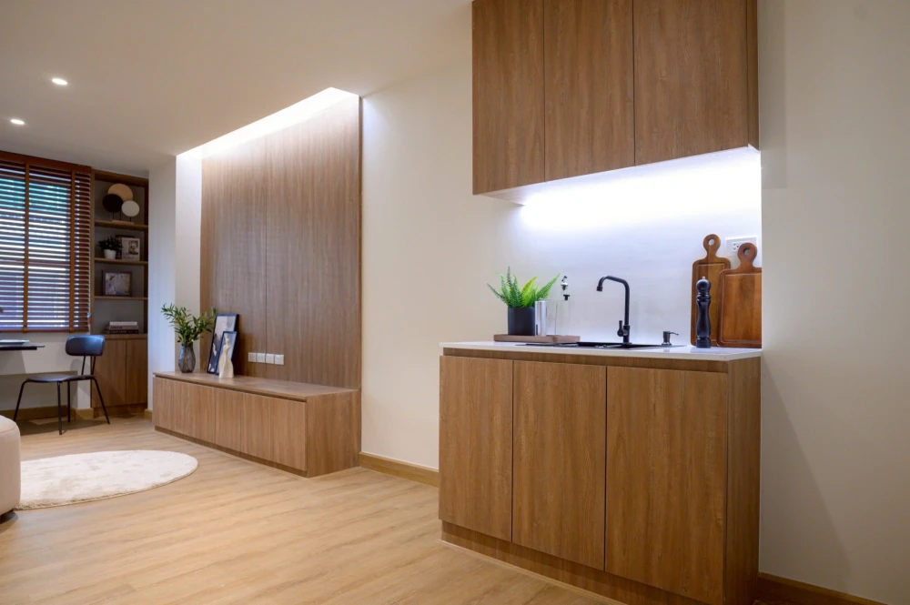 Ready-to-move-in condo for sale at The Parkland Bangna. Fully furnished and spacious. Book now!