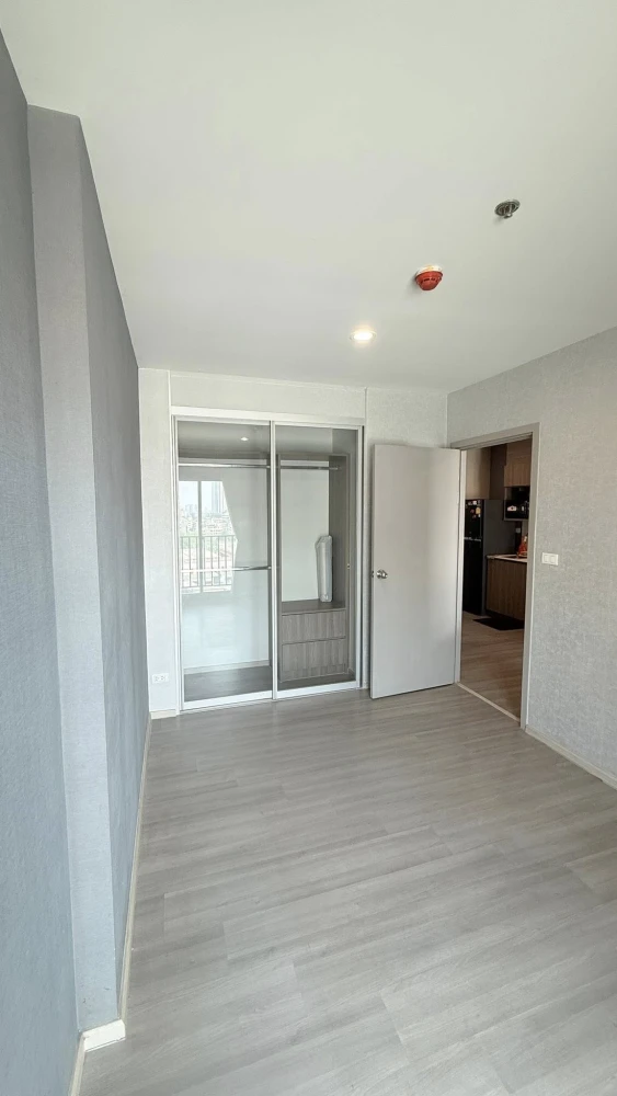 Selling high-floor units at The Parkland Charan–Pinklao. Spacious and comfortable. Book now, don't miss out!!!