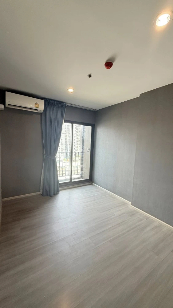 Selling high-floor units at The Parkland Charan–Pinklao. Spacious and comfortable. Book now, don't miss out!!!