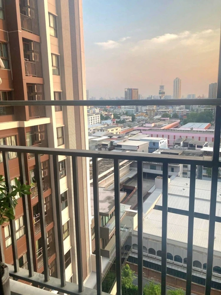 For Sale: The Parkland Charan–Pinklao. Fully furnished, ready to move in. Book now—don't miss out!