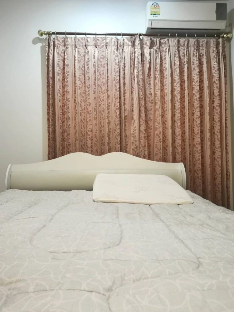 For sale: The Parkland Grand Taksin, high floor, city view, no buildings blocking, fully furnished, interested, hurry and reserve now, urgent!