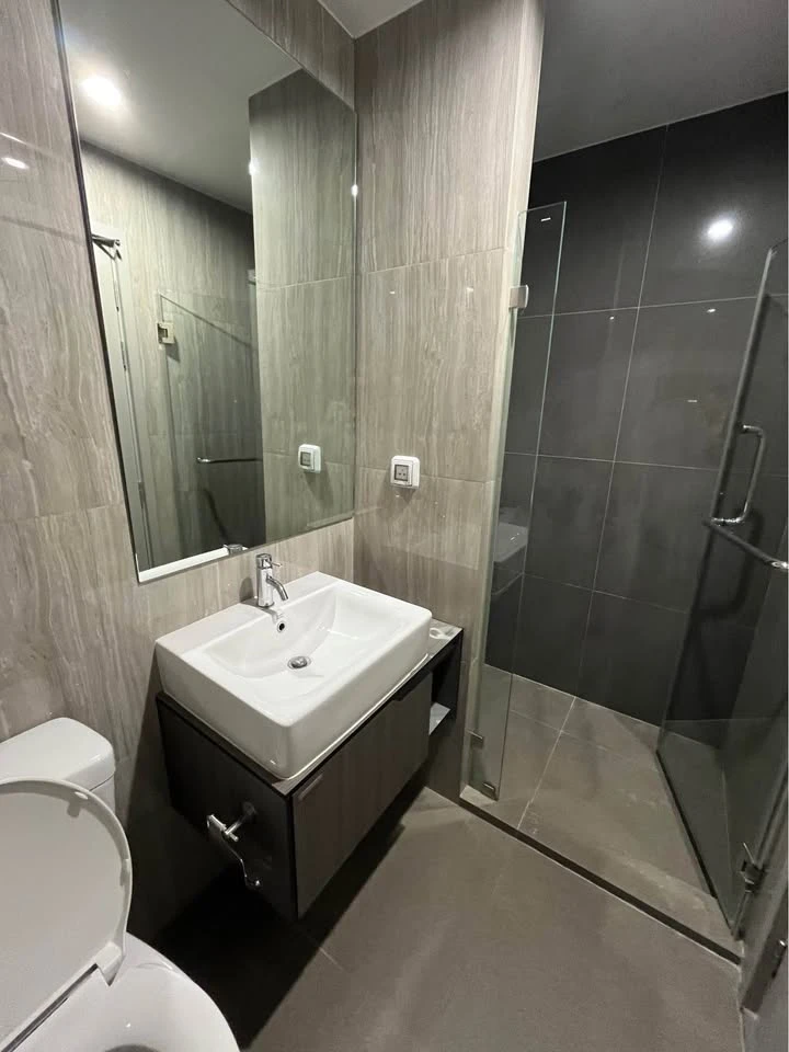 For sale:rent The Parkland Phetkasem 56, a lovely room with excellent built-in furniture and complete amenities. Reserve now!