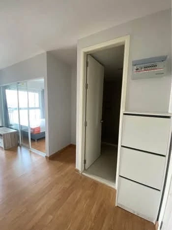 Selling a unit at The Parkland Ratchada-Wongsawang, 14th floor, fully furnished. Don't miss this opportunity!