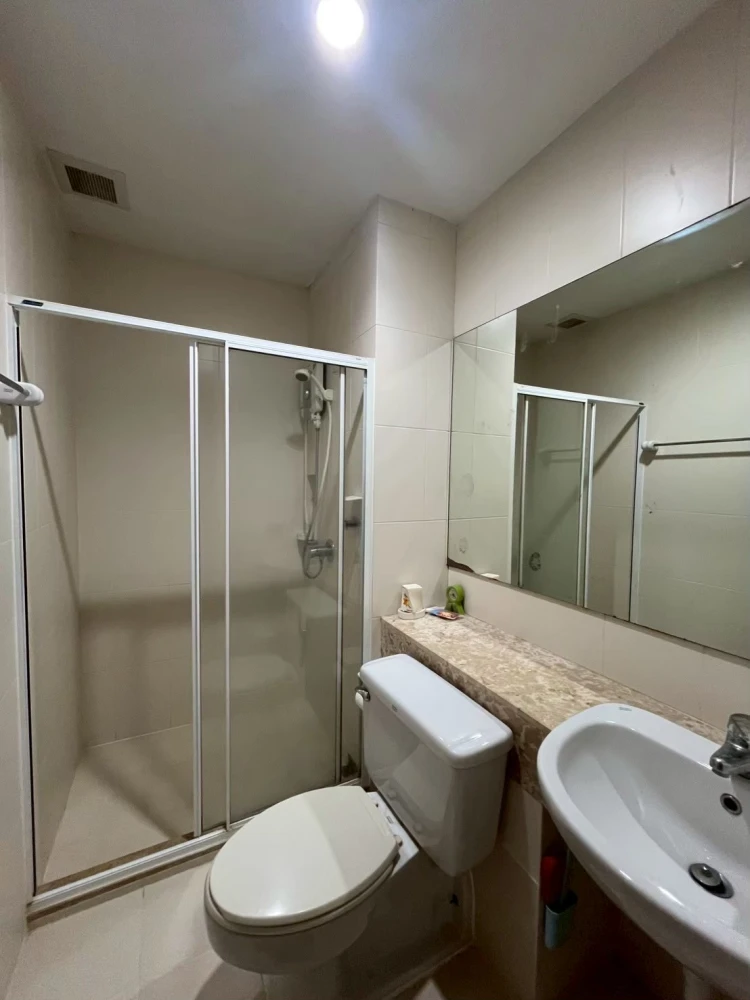 ขาย The Parkland Srinakarin ห้องกว้างขวางอยู่สบาย ชั้นสูง เฟอร์พร้อม จองเลย