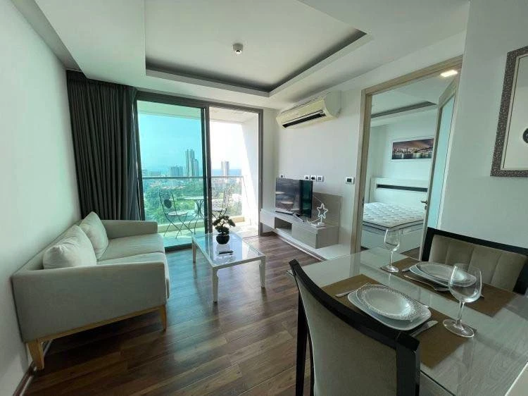 Selling The Peak Tower rooms. Large, spacious, and very comfortable with amazing sea views. Book now to secure your unit!