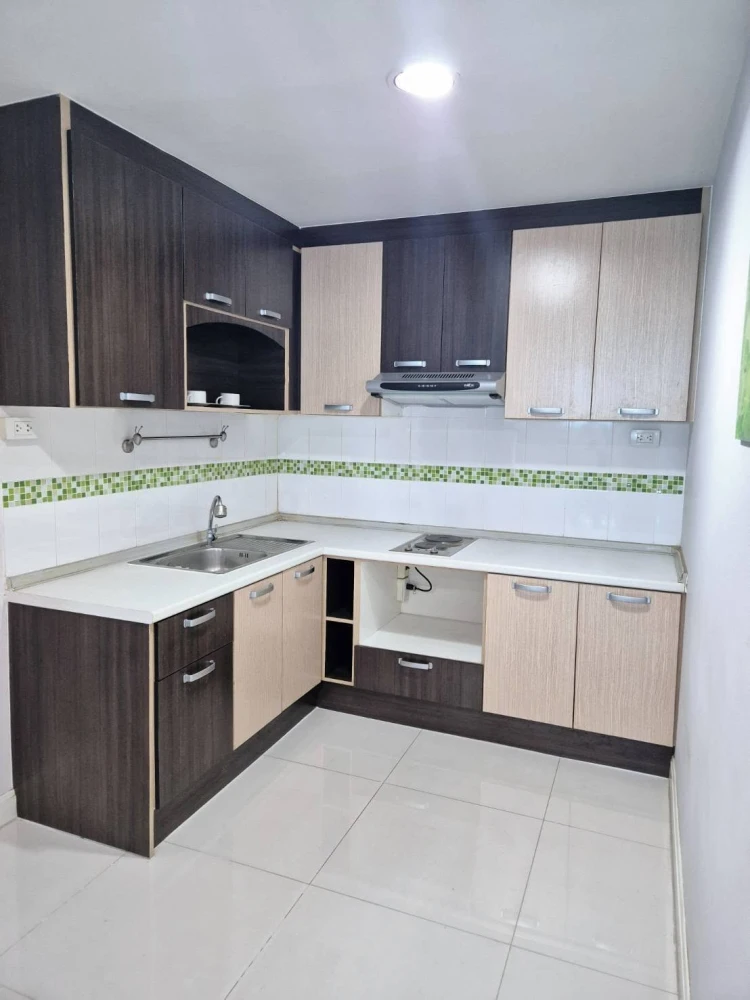 For sale: The Planery Sathorn, ready to move in, fully furnished with built-in furniture. Buy now!