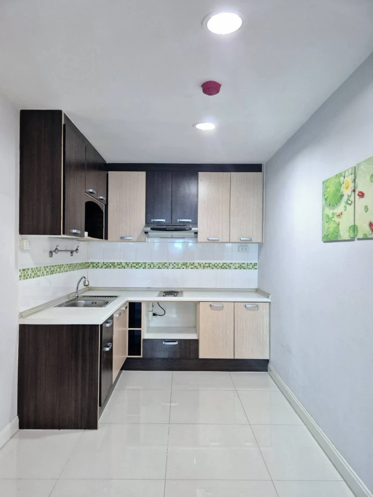 For sale: The Planery Sathorn, ready to move in, fully furnished with built-in furniture. Buy now!
