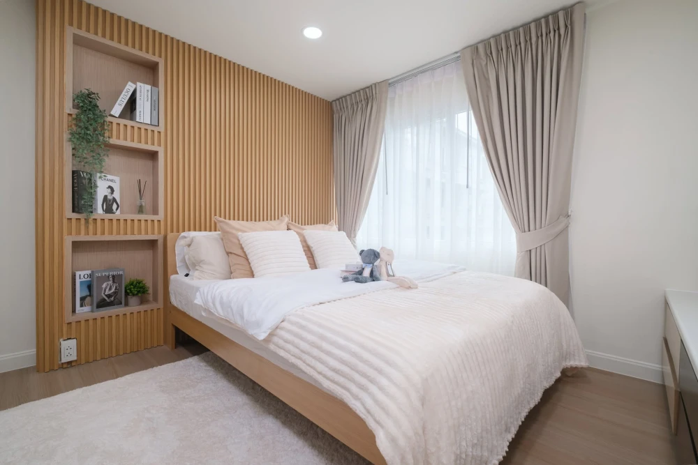 Selling The Plenary Sathorn. Beautifully decorated room with a coordinated color scheme and high-quality built-in furniture. Don't just look, book it! images