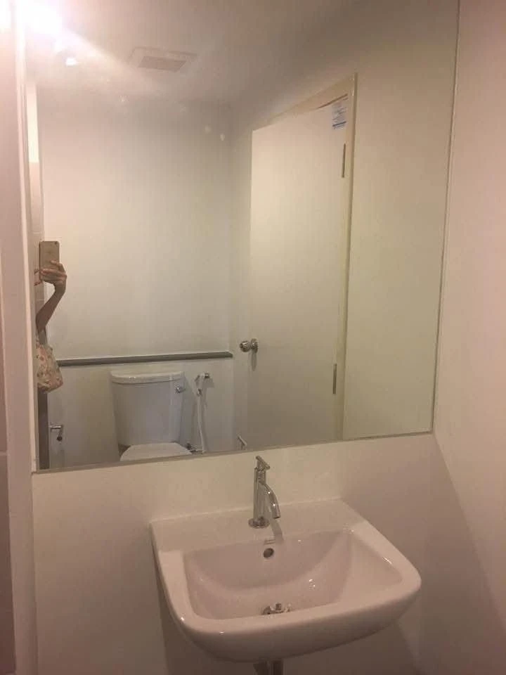 Selling The Point Condo Rangsit-Klong 6, 1 bedroom, 1 bathroom, 2nd floor. Great location, convenient transportation. Book now!