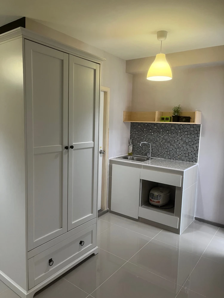 Selling The Point Condo Rangsit-Klong 6, 3rd floor, fully furnished, ready to move in. Book now! (Hurry!)