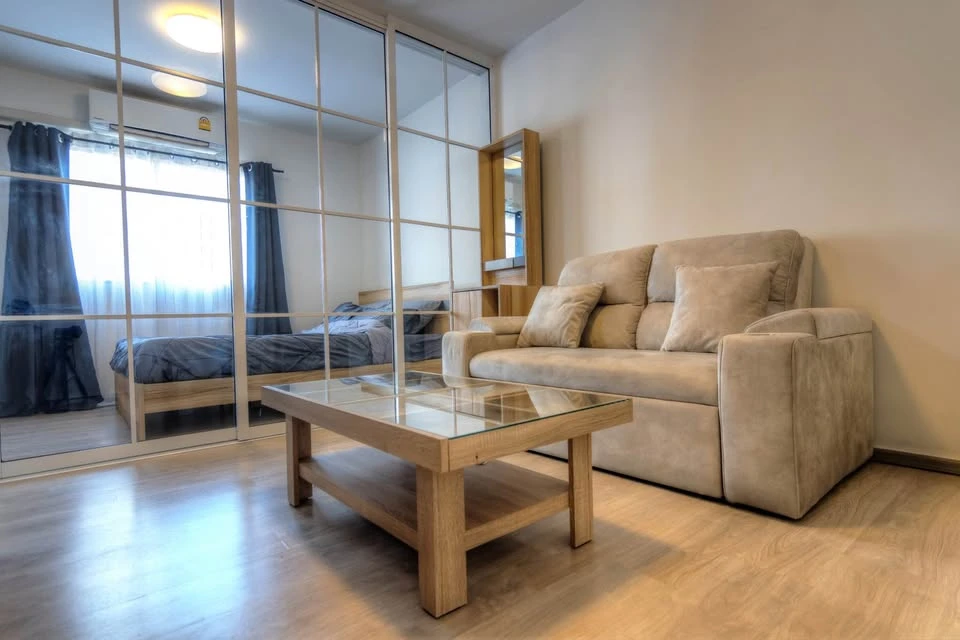 For sale: The Point Condo Rangsit-Klong 6, corner room with privacy, good location, fully furnished, reserve now!