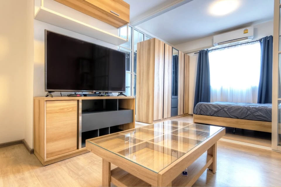 For sale: The Point Condo Rangsit-Klong 6, corner room with privacy, good location, fully furnished, reserve now!