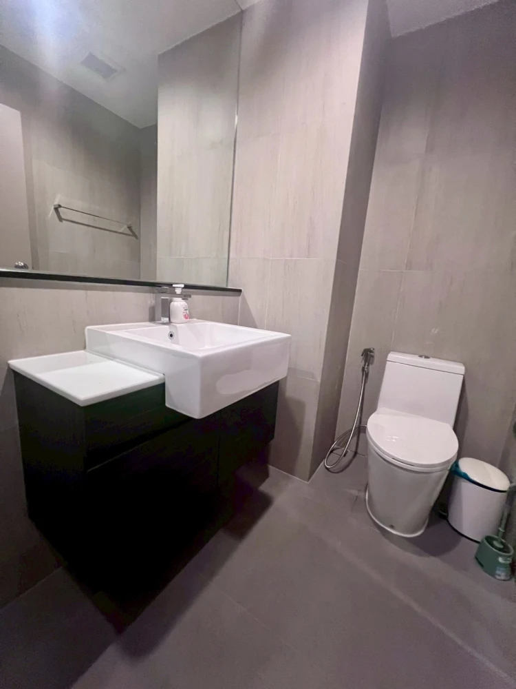 Selling The Politan Aqua, 2 bedrooms, corner unit, with Chao Phraya River view. Book now!