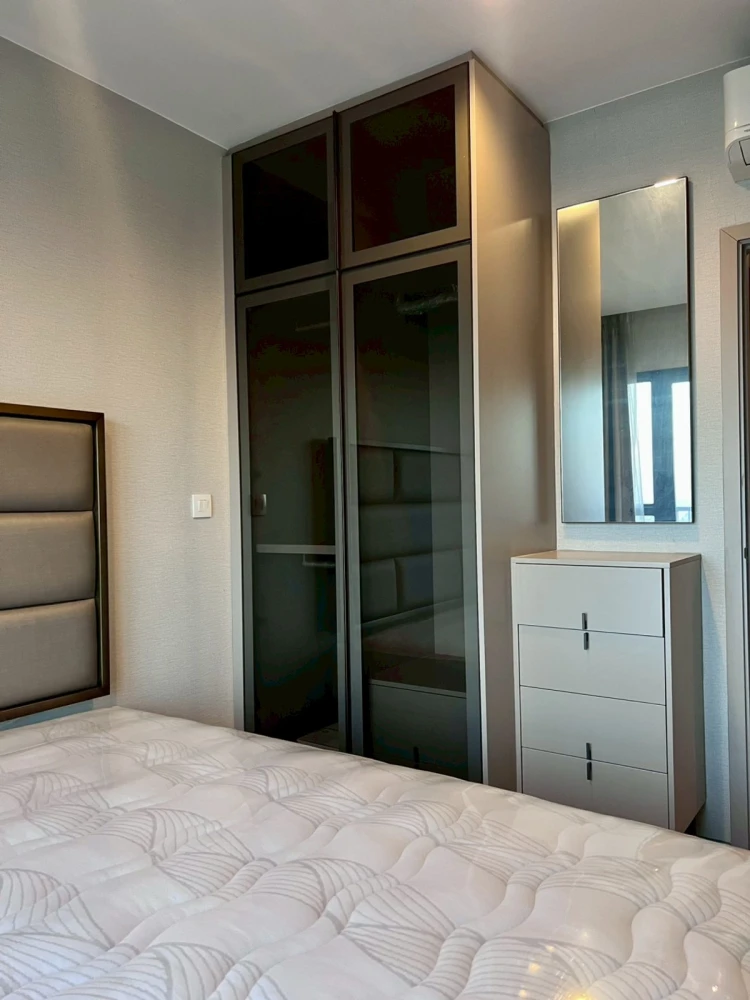 Selling The Politan Aqua, 2 bedrooms, corner unit, with Chao Phraya River view. Book now!