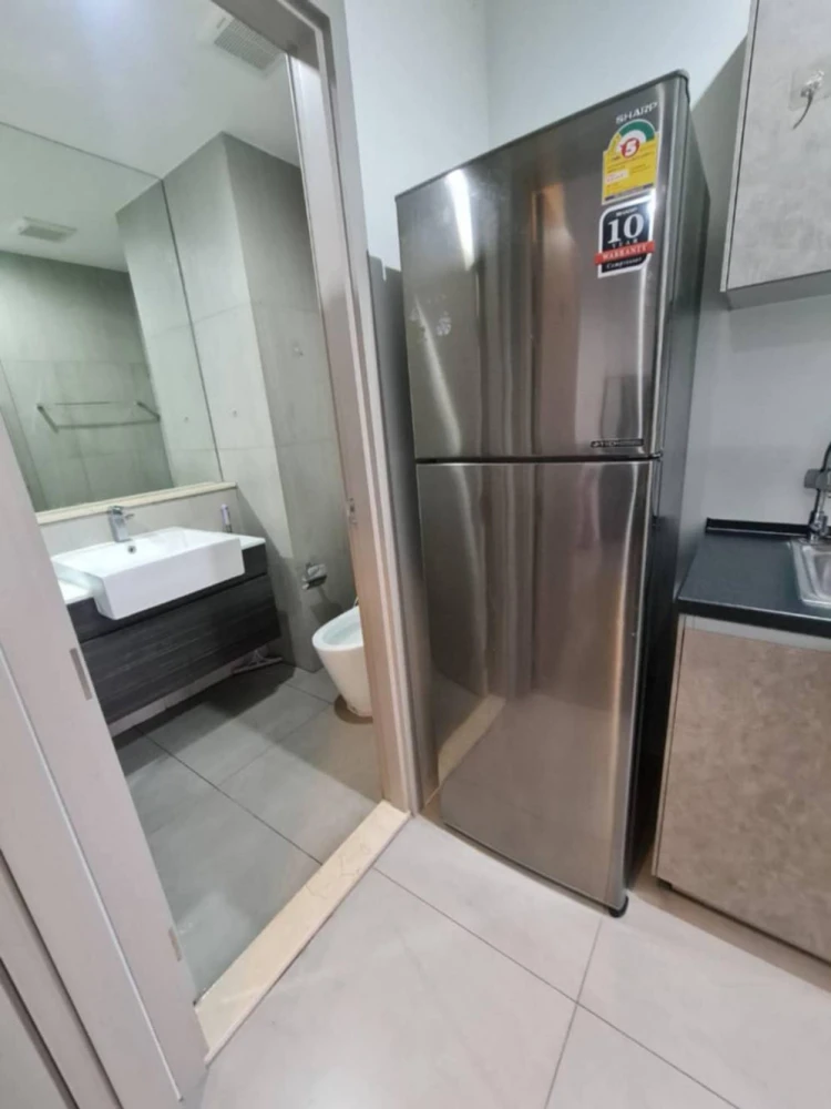 For sale: The Politan Aqua, 10th floor, just the right height, with city view, fully furnished, just bring your own luggage and move in.