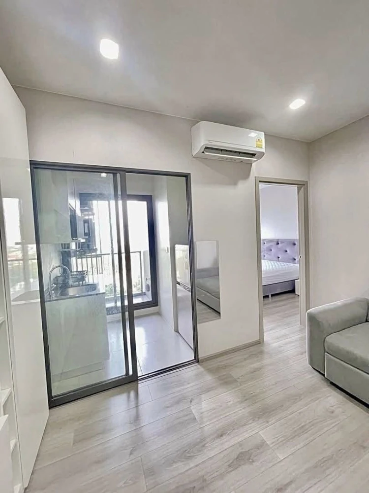 For sale: The Politan Aqua, a nice room, good location, fully furnished, river view, don't miss out on this great deal.