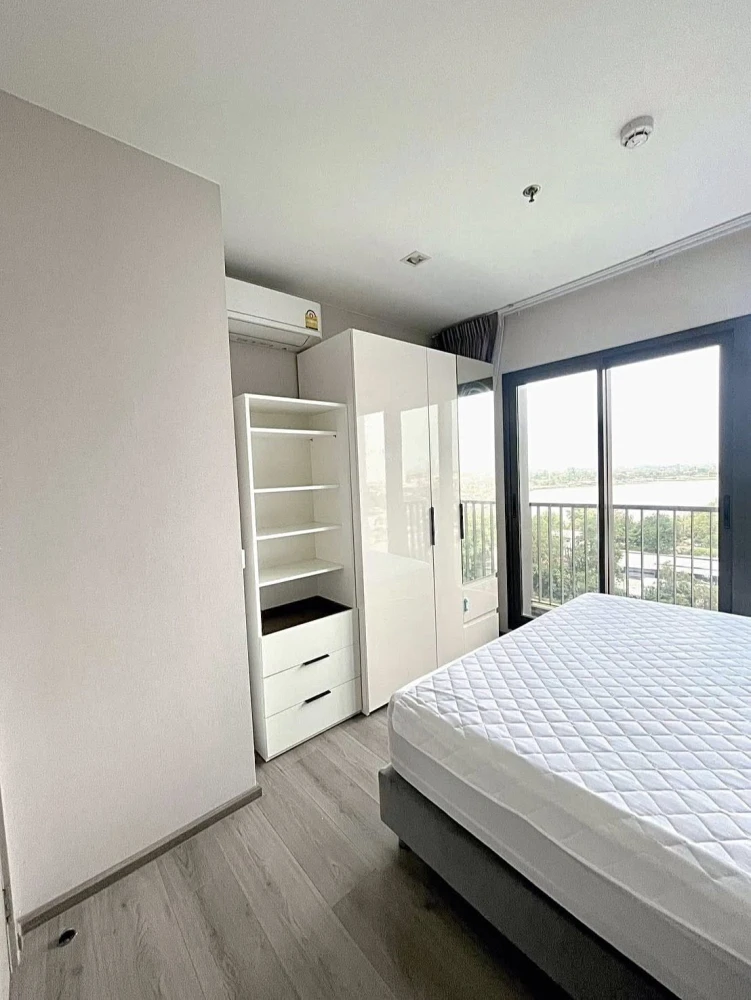 For sale: The Politan Aqua, a nice room, good location, fully furnished, river view, don't miss out on this great deal.