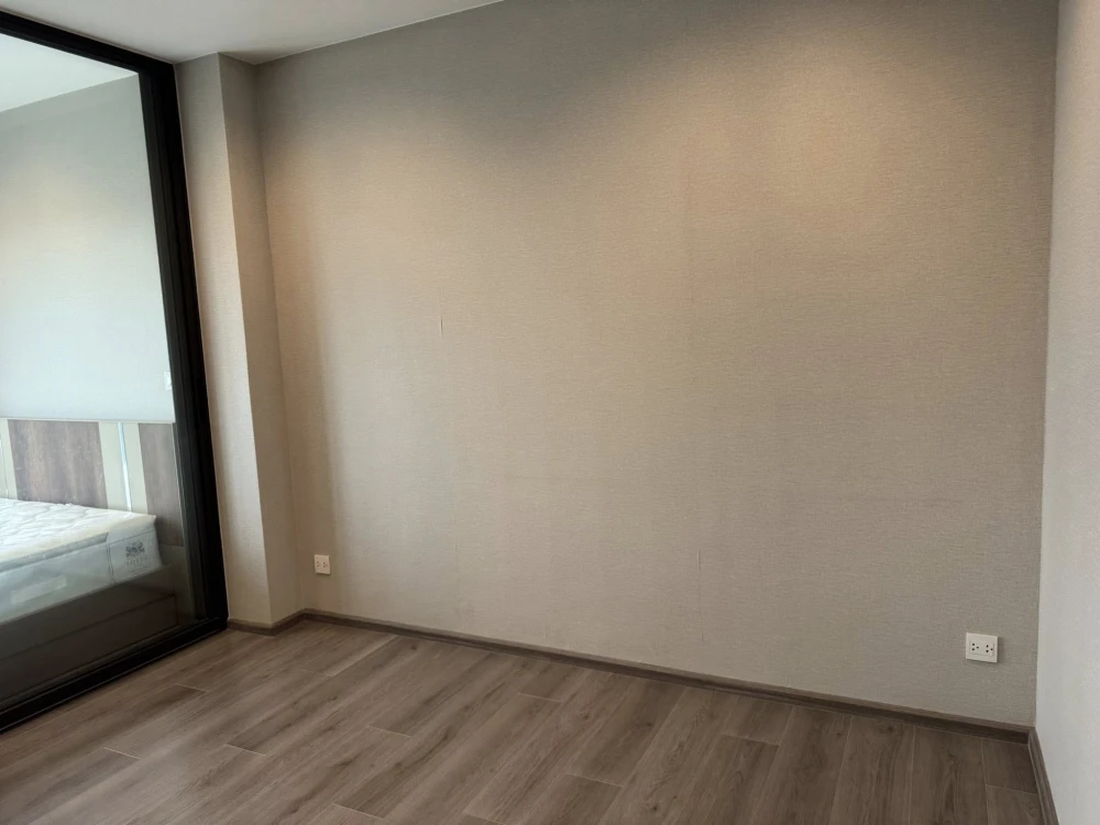 Selling The Politan Aqua, ready-to-move-in unit, high floor, great view, no obstructing buildings, good ventilation. Don't miss out on this amazing de