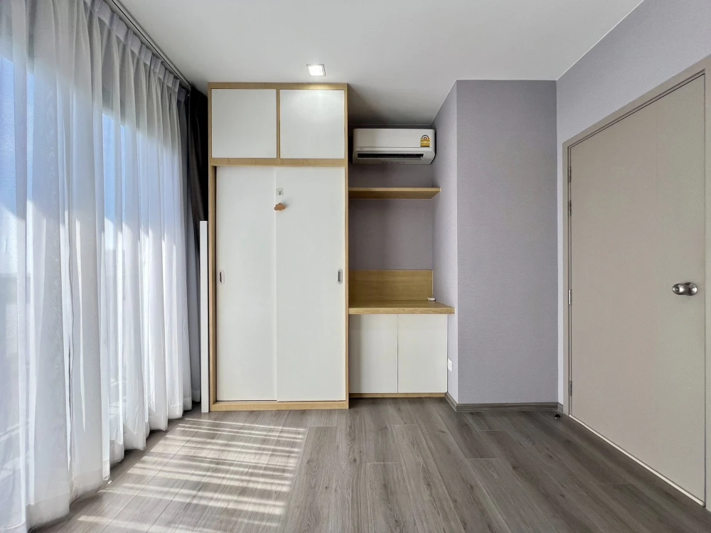 For sale: The Politan Aqua, empty room with excellent built-in furniture, great location, Chao Phraya River view, reserve now!