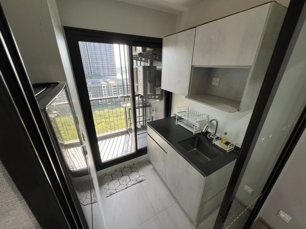 For sale: The Politan Aqua, empty room with excellent built-in furniture, great location, Chao Phraya River view, reserve now!