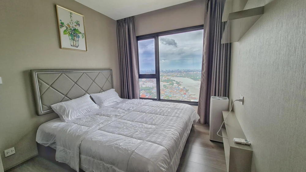 For sale: The Politan Rive, 2 bedrooms, 44th floor, Chao Phraya River view, beautifully decorated room, nice to live in, book now, urgently.