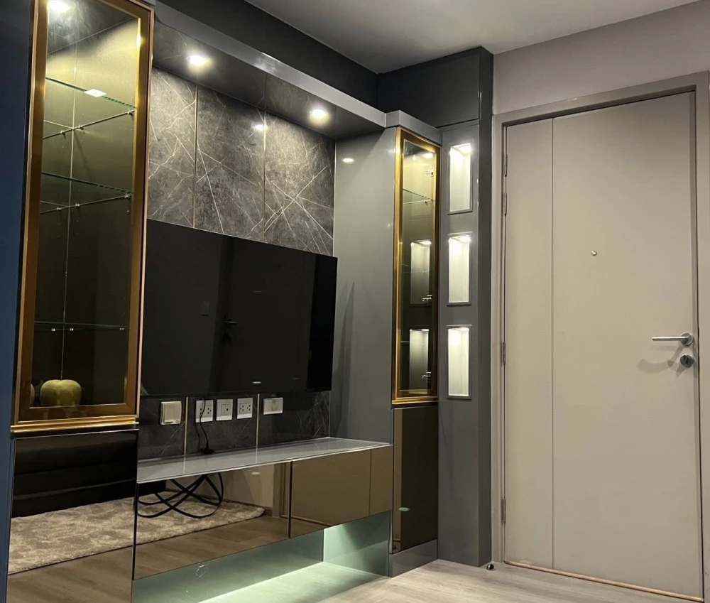 For sale or rent: The Politan Rive, 39th floor. Beautiful, fully furnished, and ready to move in. Book now, don't wait!