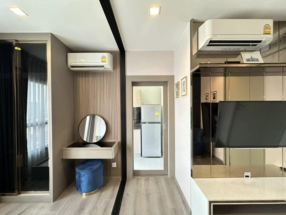 For sale: The Politan Rive, south facing, good wind, Chao Phraya River view and swimming pool, built-in decoration, Fully Furnished, Luxury, reserve n