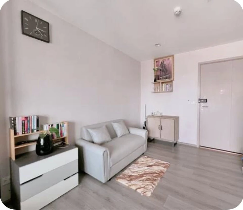 Selling the Politan Rive, a room with built-in cabinets, beautiful city view, no blocked views, ready to book now.