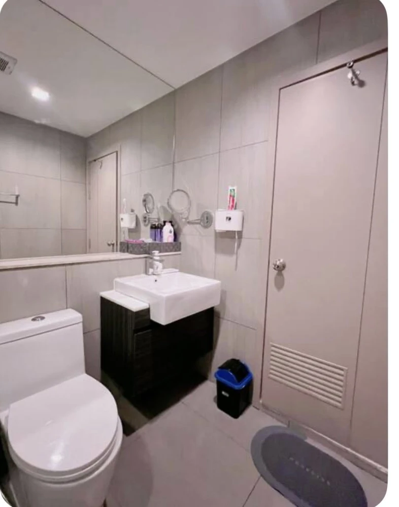 Selling the Politan Rive, a room with built-in cabinets, beautiful city view, no blocked views, ready to book now.