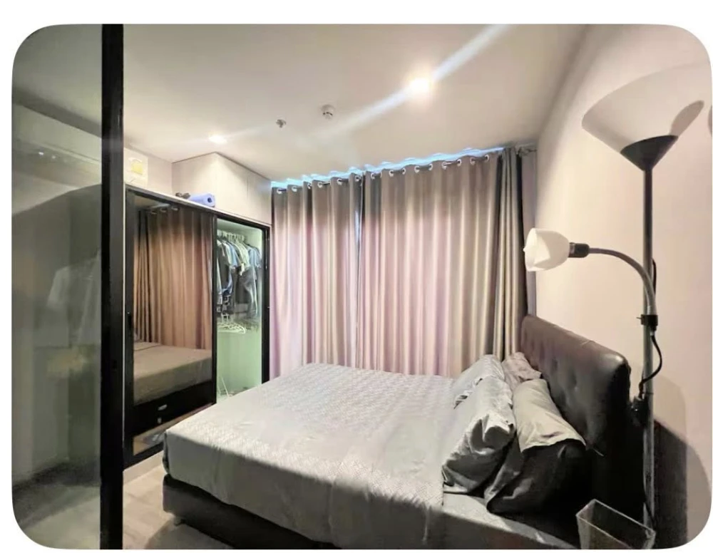 Selling the Politan Rive, a room with built-in cabinets, beautiful city view, no blocked views, ready to book now.