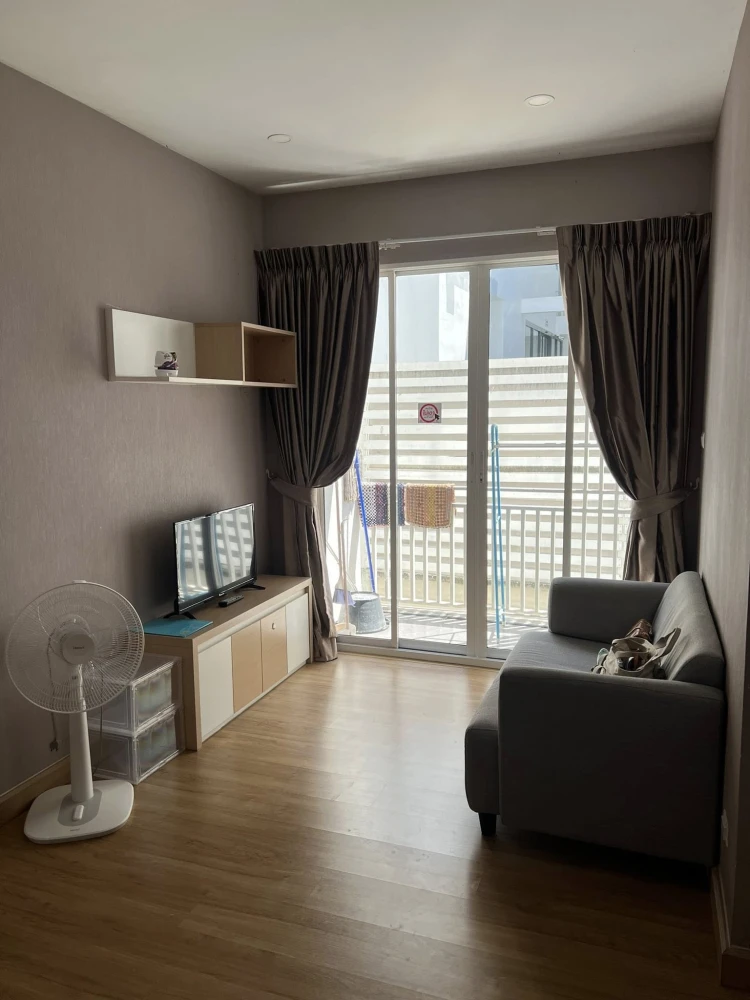 For sale: The Port Suksawat, complete with built-in furniture and appliances. Hurry, or you'll miss out!