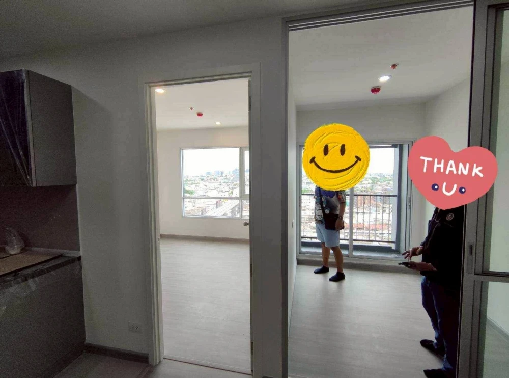 Selling 1-bedroom unit at The President Charan - Yaek Fai Chai Station. Spacious living area in a prime location. Book now!