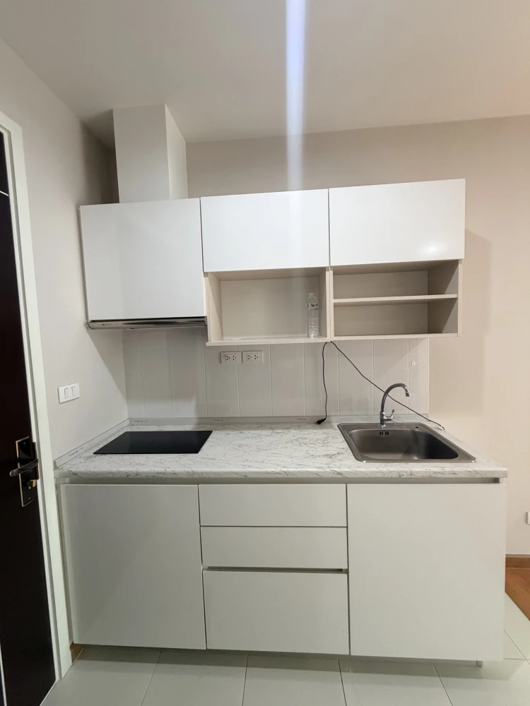 Selling The President Petchkasem-Bangkhae, 8th floor. Spacious and comfortable unit. Book now!