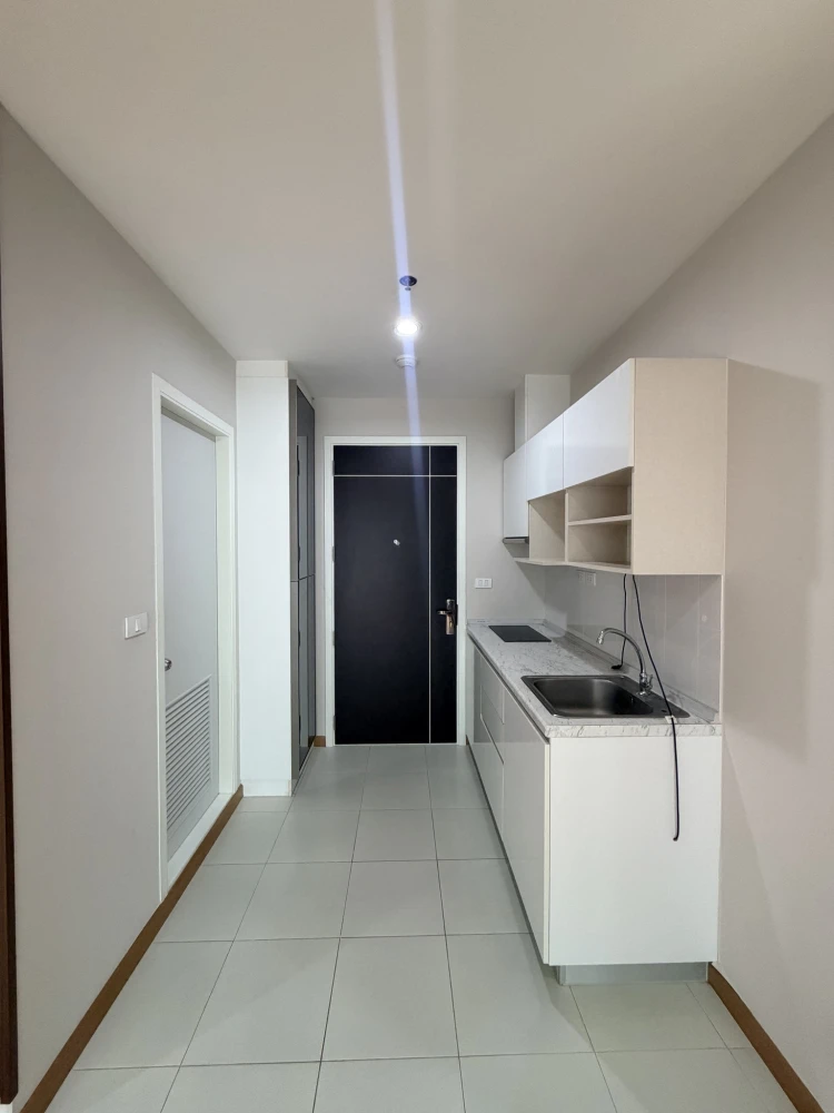 Selling The President Petchkasem-Bangkhae, 8th floor. Spacious and comfortable unit. Book now!