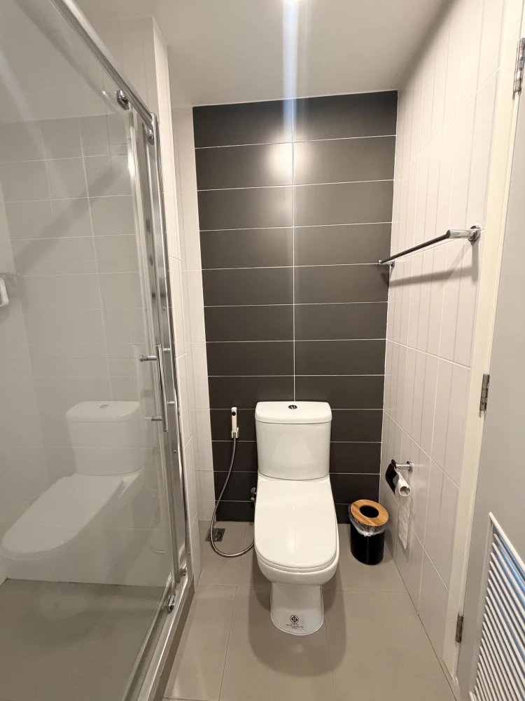 Selling The President Petchkasem-Bangkhae, 8th floor. Spacious and comfortable unit. Book now!