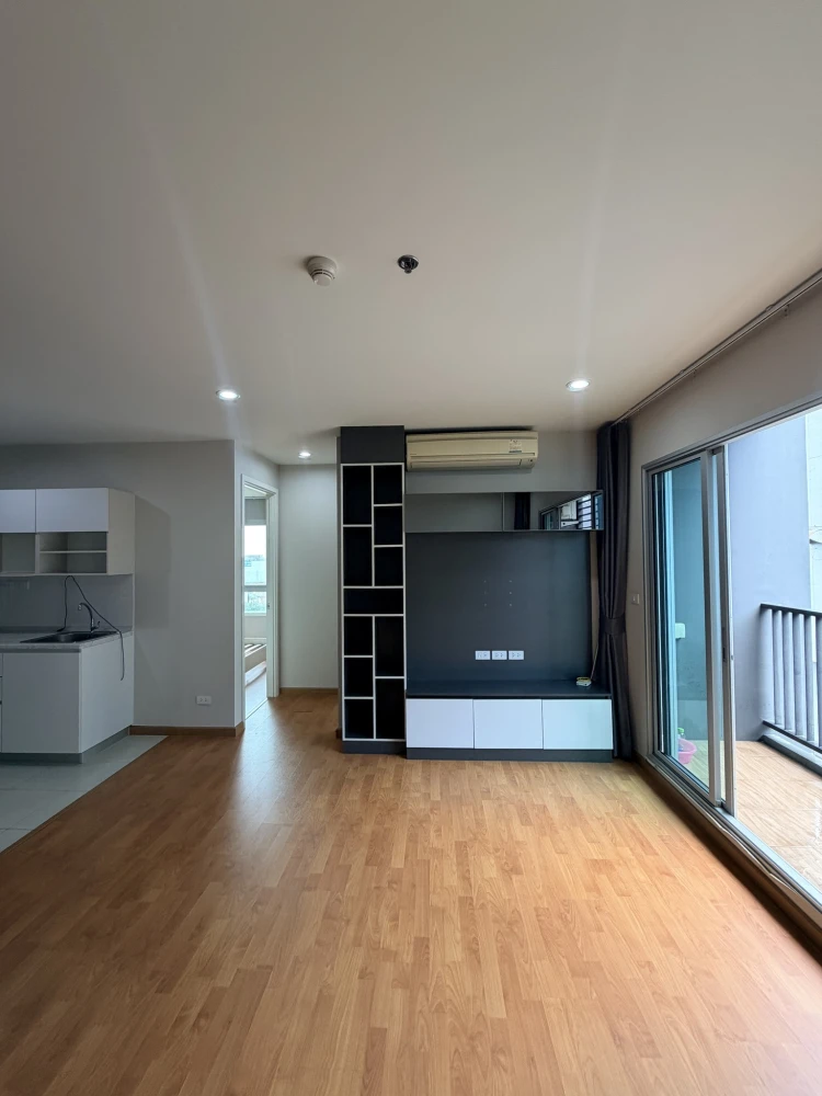 Selling The President Petchkasem-Bangkhae, 8th floor. Spacious and comfortable unit. Book now!