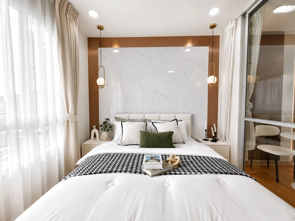 Selling The President Sathorn-Ratchaphruek. Beautifully decorated built-in furniture throughout the unit. North facing with unobstructed view. Great v
