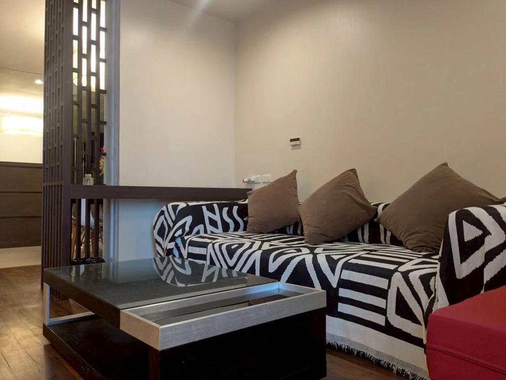 For sale: The Prime 11, very quiet!! Spacious, fully furnished, corner unit, not crowded. Interested? Reserve now!
