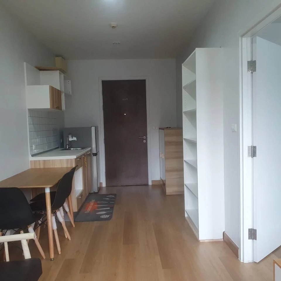 For sale: The Privacy Ngamwongwan, ready to move in, fully furnished, spacious and comfortable. Reserve now!