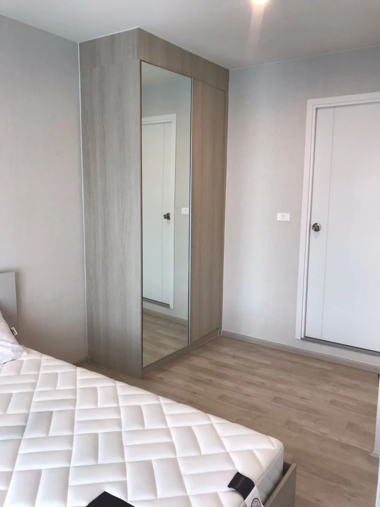 Selling a 23rd-floor unit at The Privacy Rama 9. Great location, convenient transportation. What are you waiting for?
